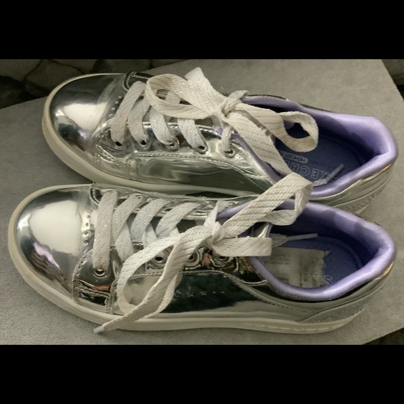 Skechers memory foam, little girls size 1.5 lace up sneakers. Pre-owned. - Picture 2 of 7